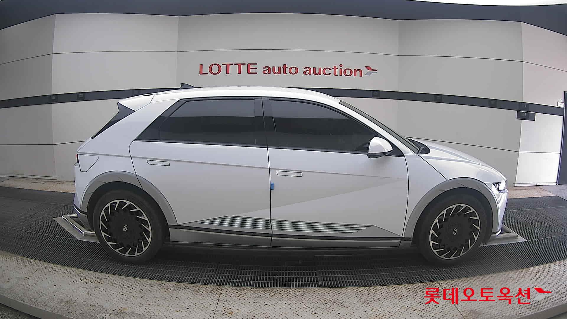 2022 - hyundai ioniq