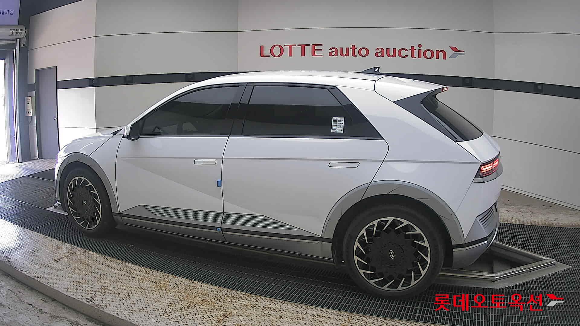 2022 - hyundai ioniq