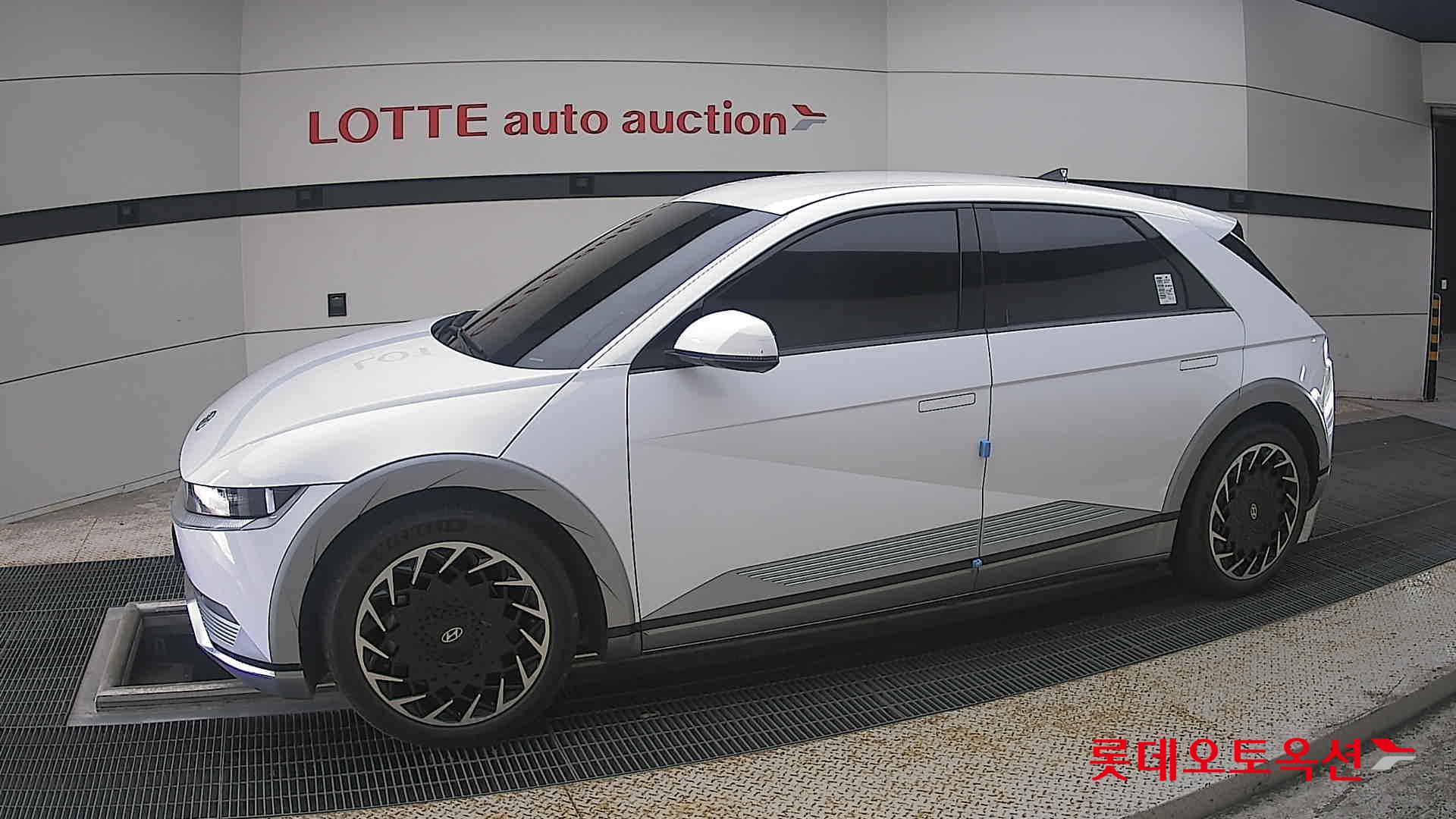 2022 - hyundai ioniq