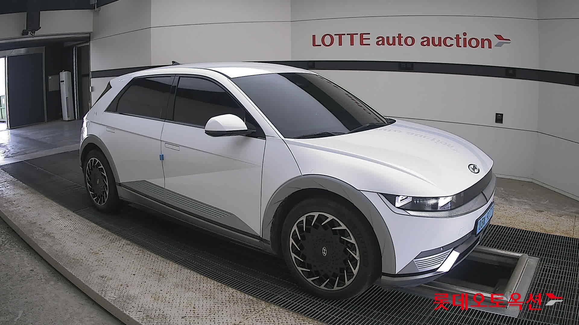 2022 - hyundai ioniq