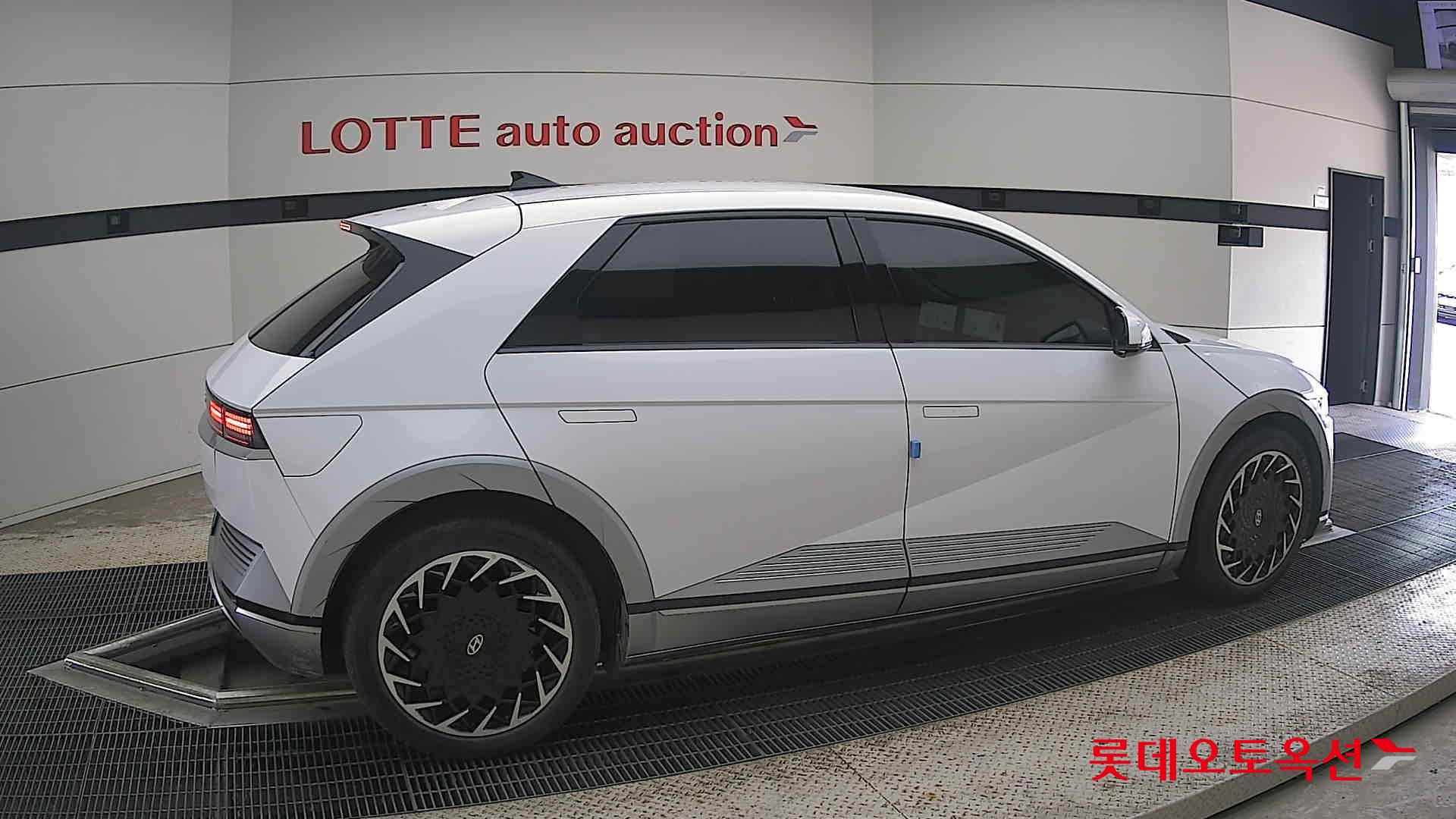 2022 - hyundai ioniq