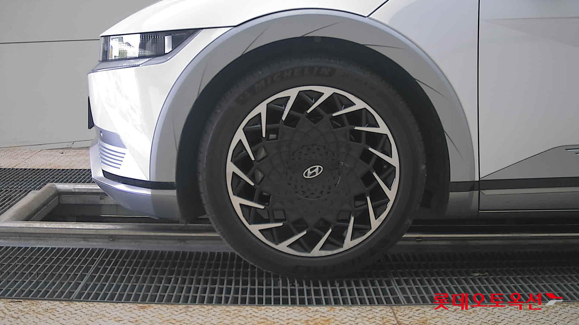 2022 - hyundai ioniq