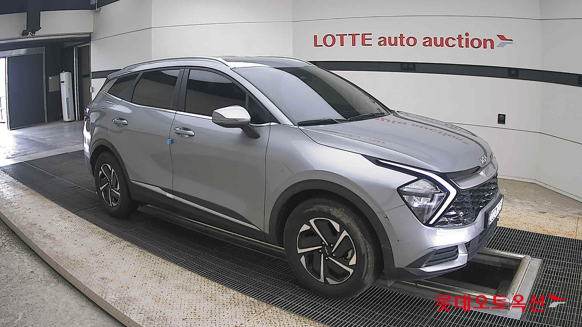 2023 - kia sportage