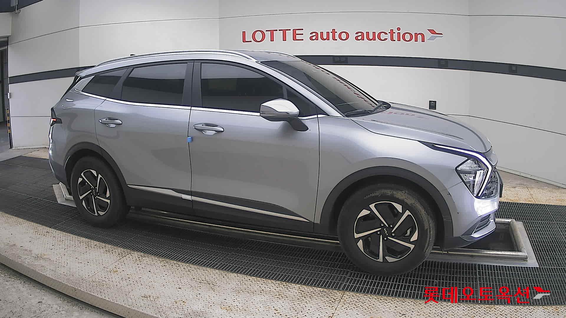 2023 - kia sportage