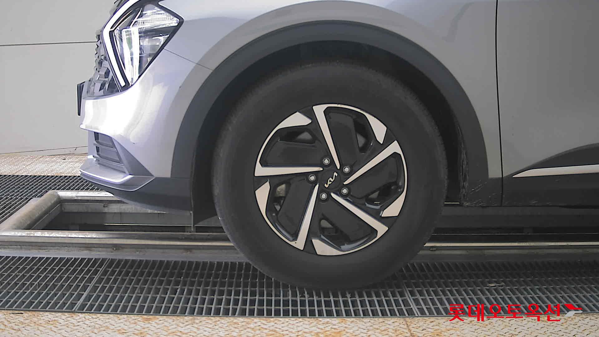 2023 - kia sportage