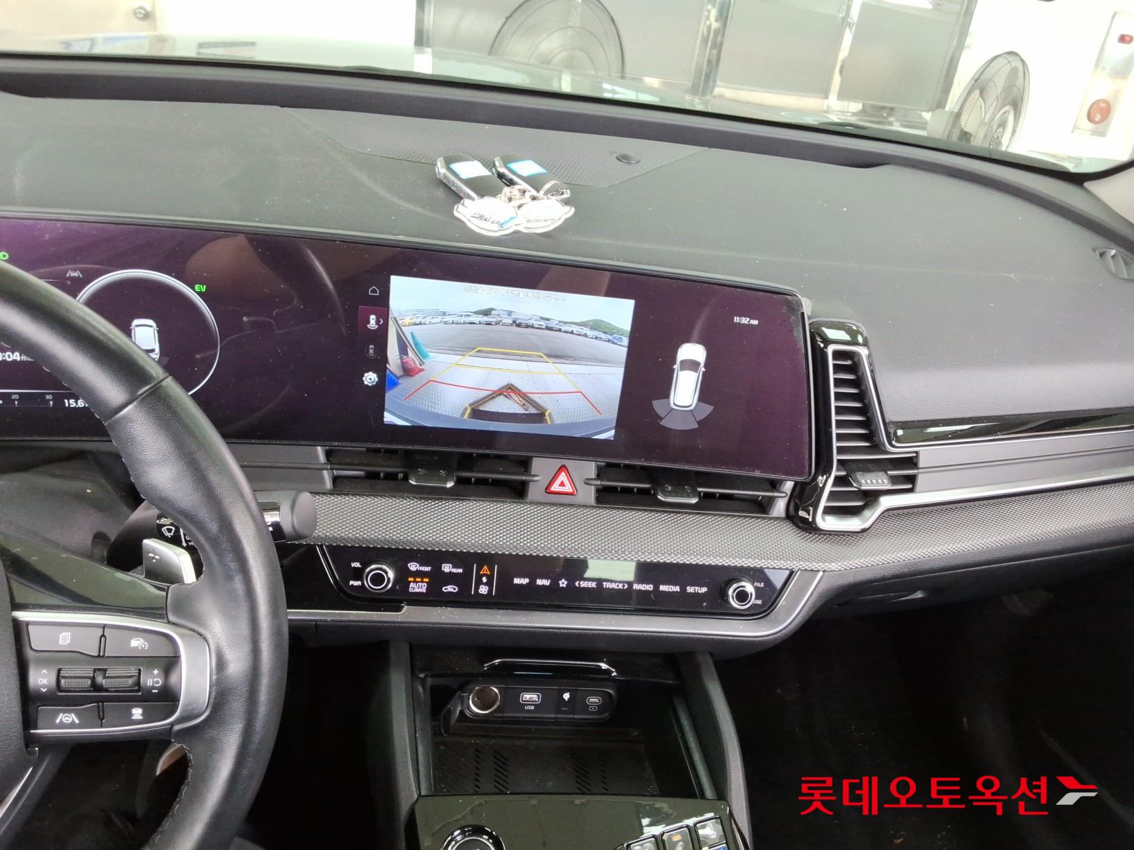 2023 - kia sportage