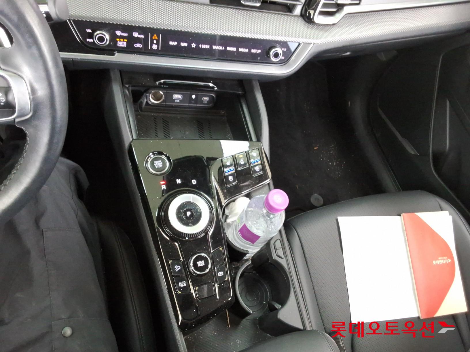 2023 - kia sportage