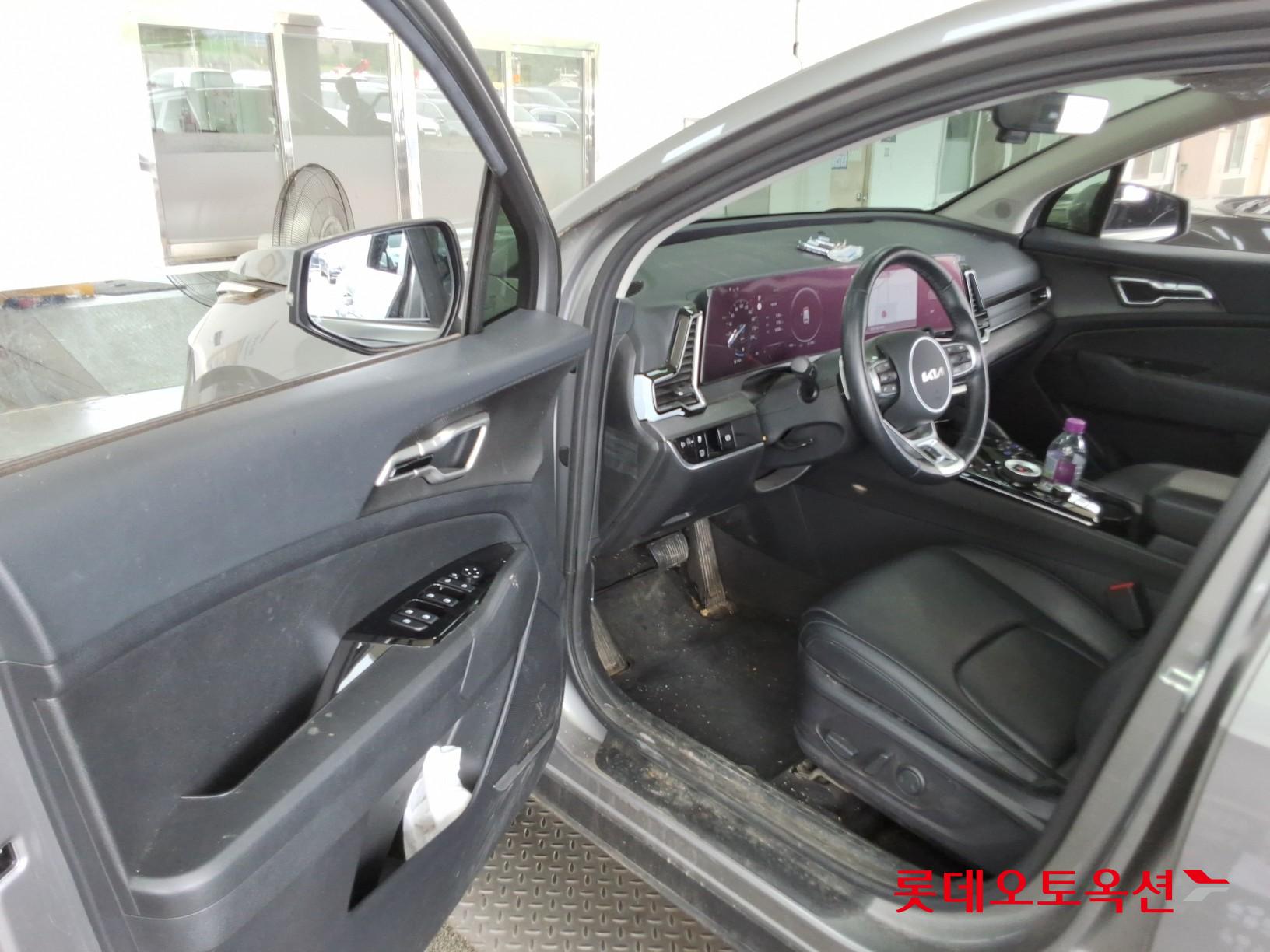 2023 - kia sportage