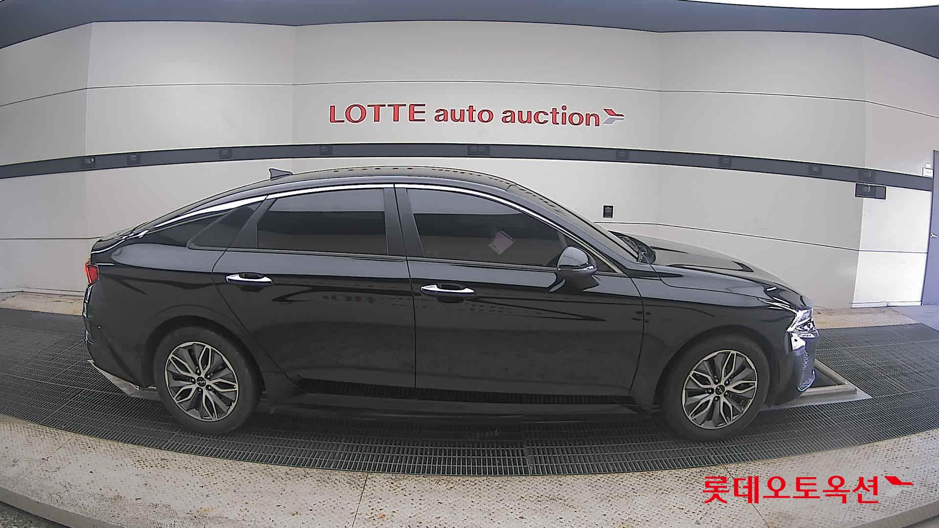 2022 - kia k5