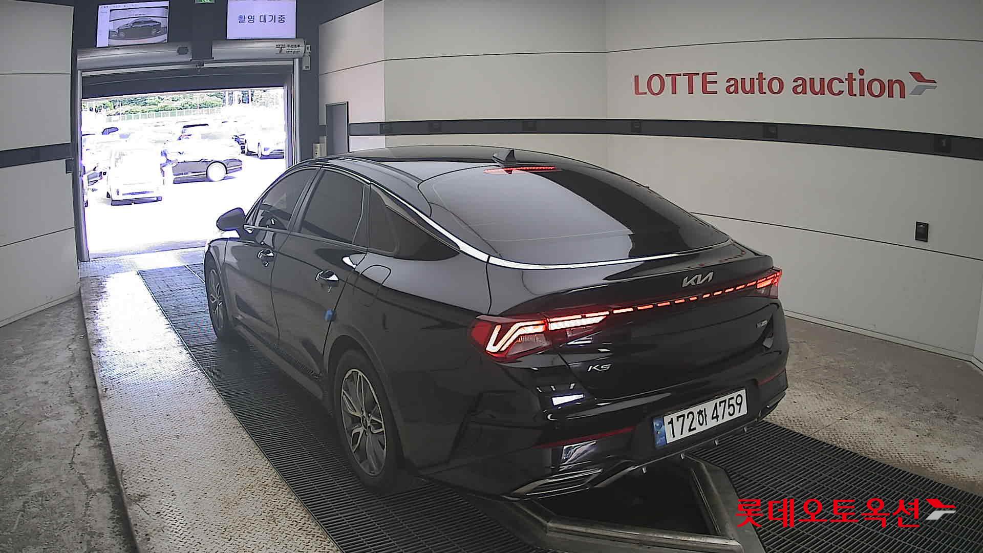 2022 - kia k5