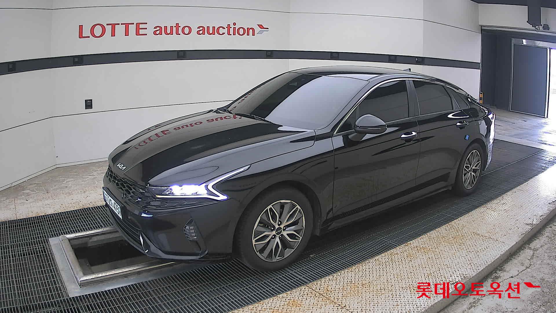 2022 - kia k5