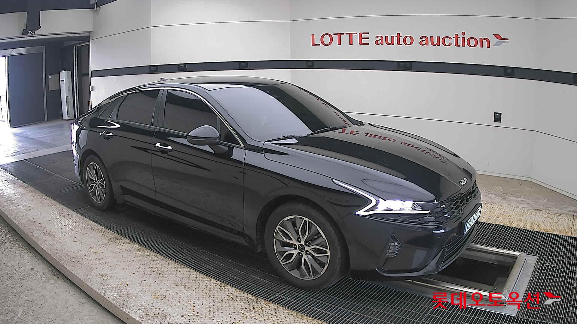 2022 - kia k5