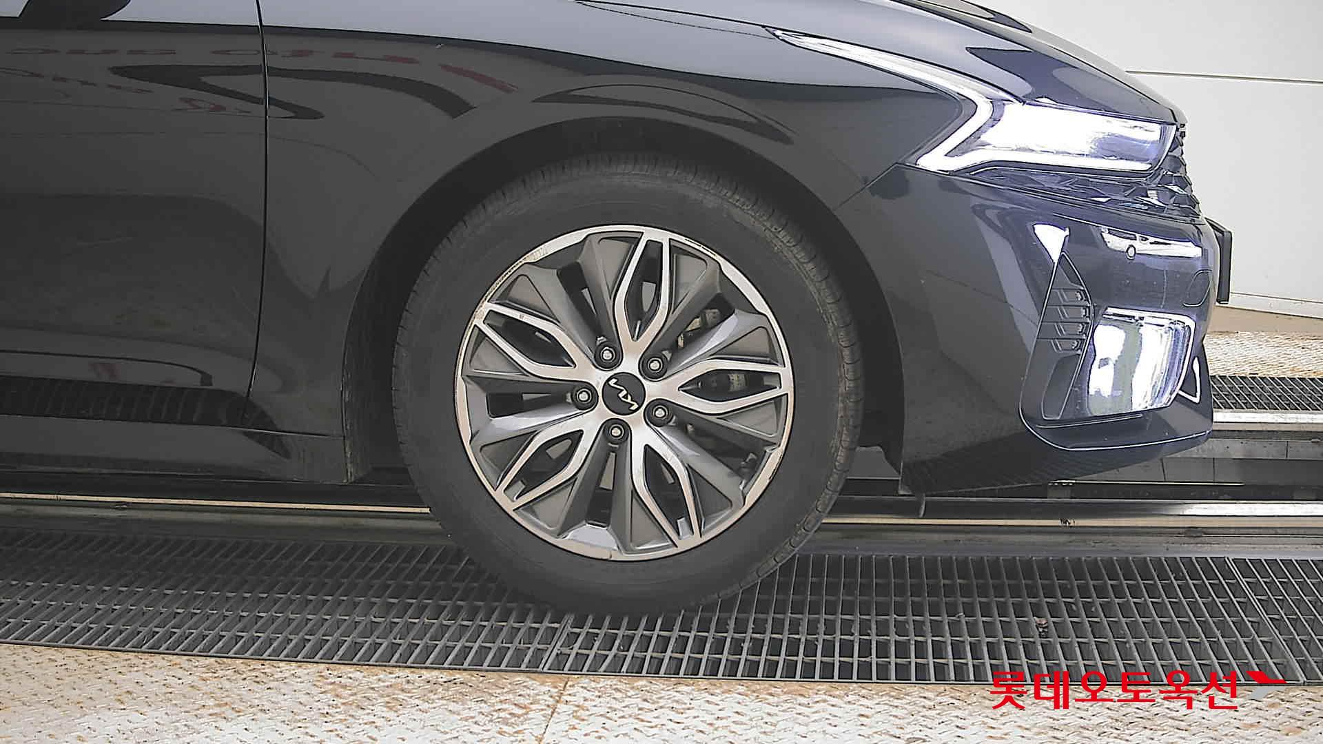 2022 - kia k5