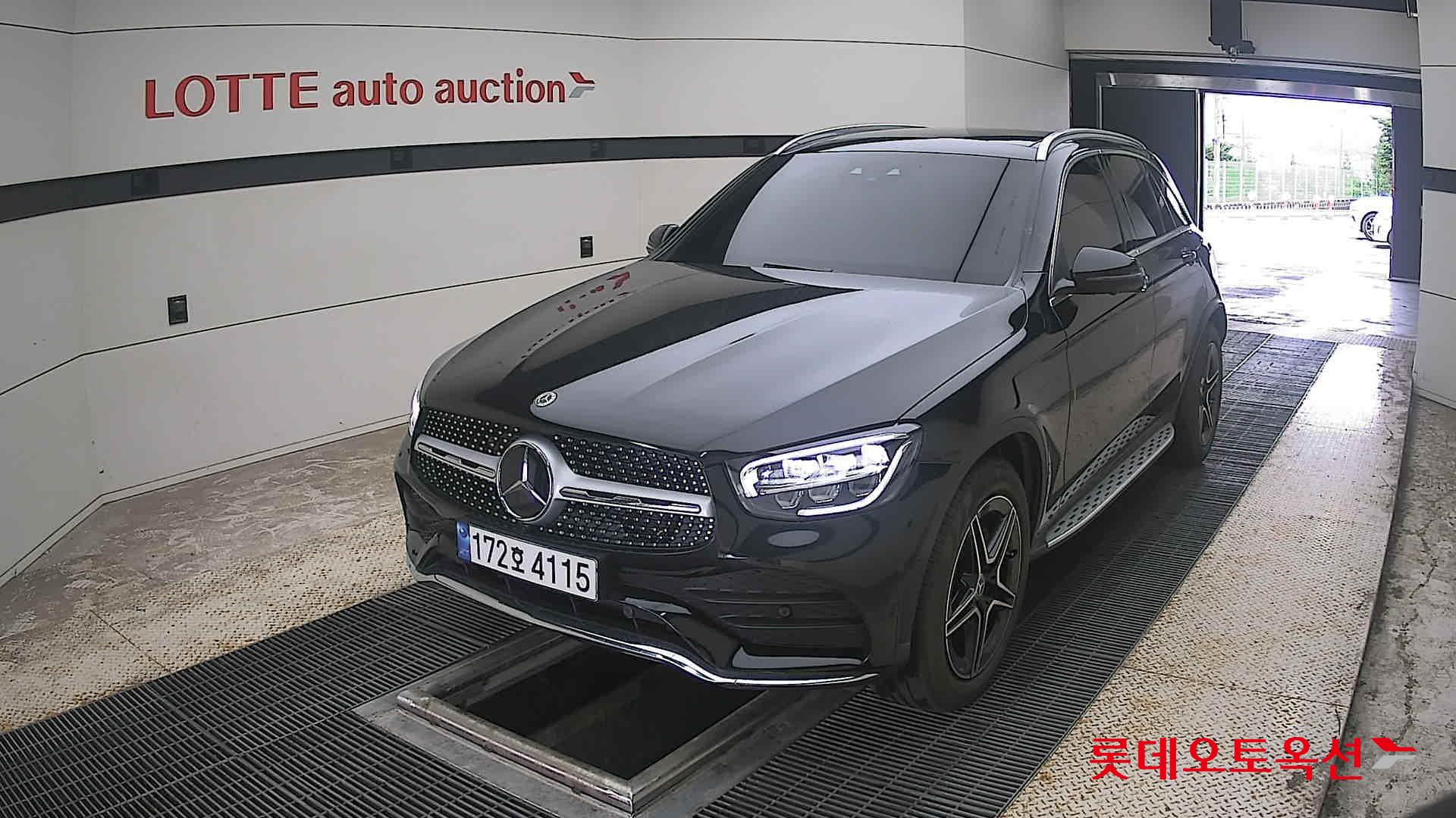 2022 - mercedes-benz glc300