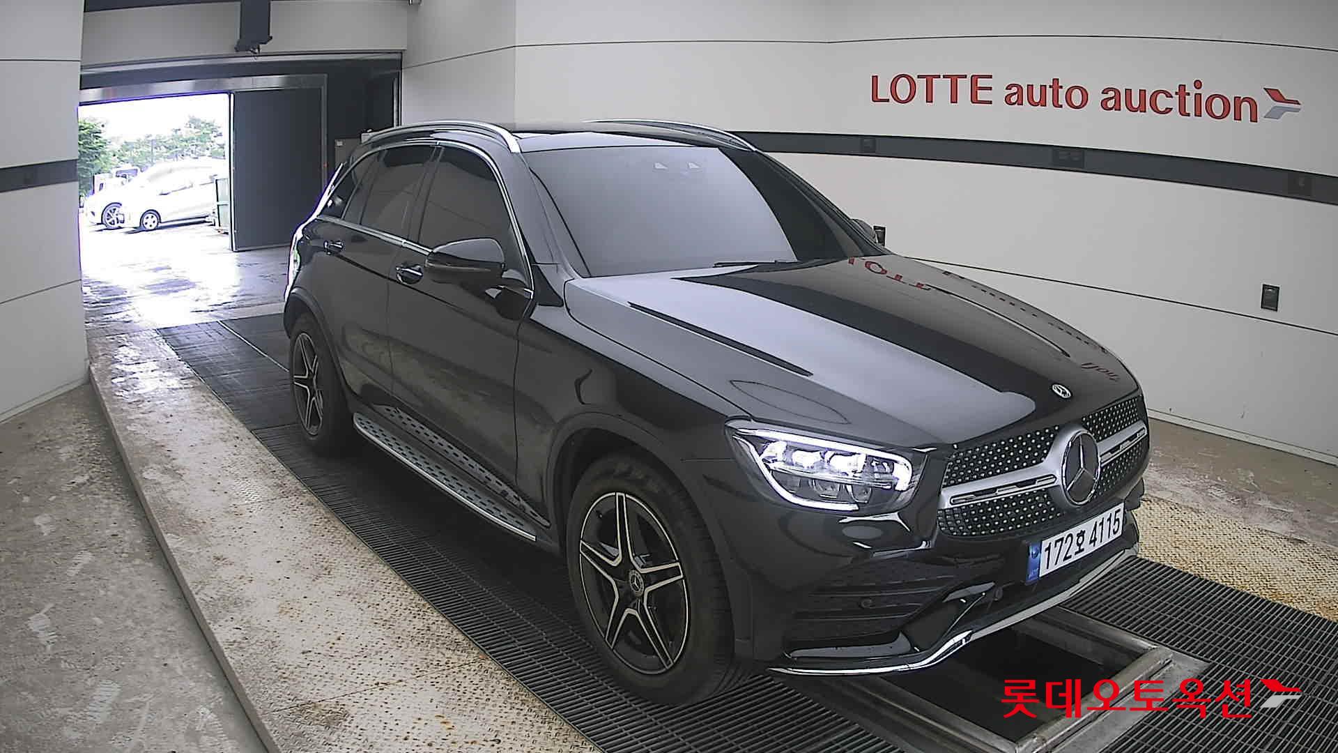 2022 - mercedes-benz glc300