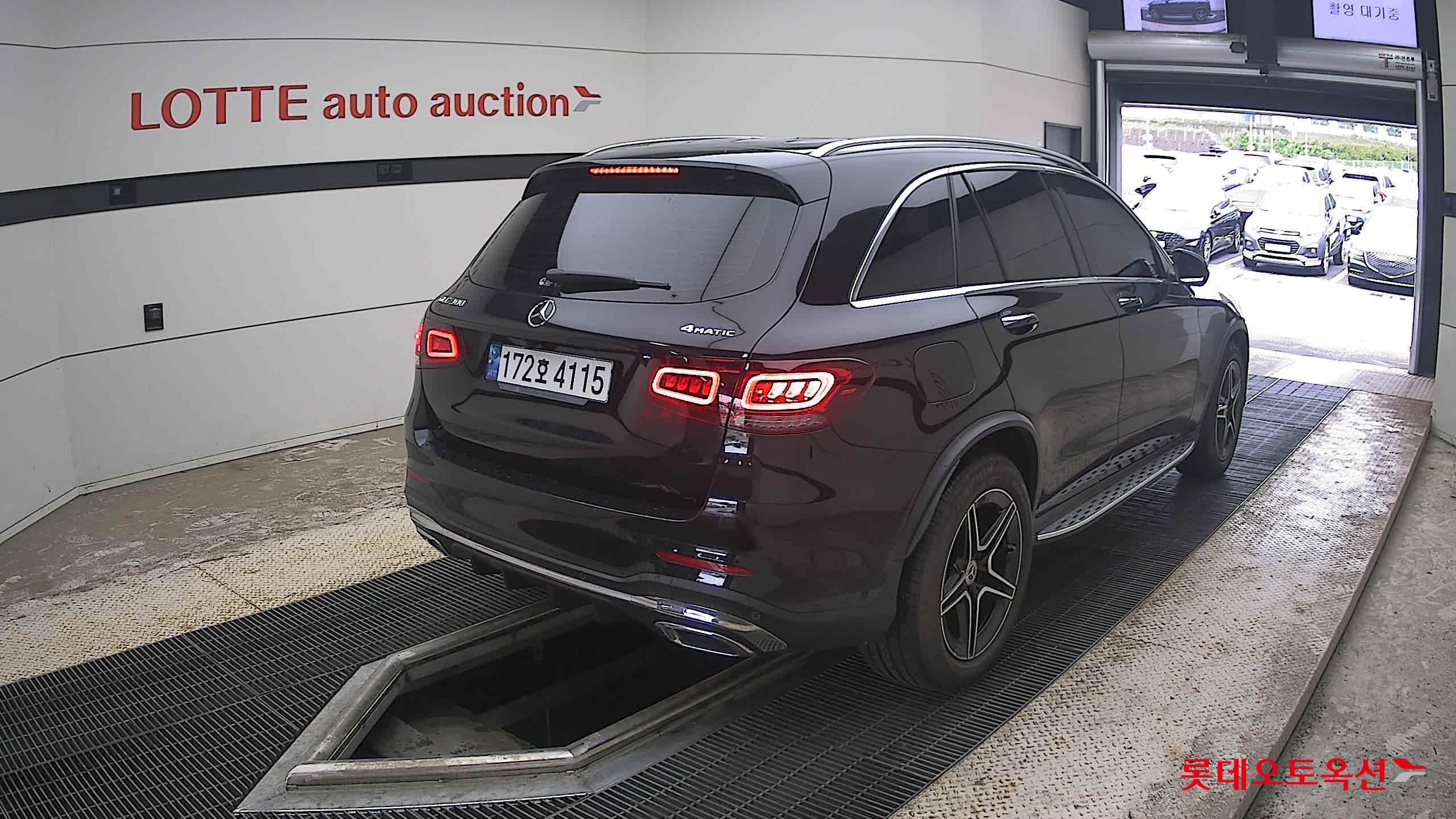 2022 - mercedes-benz glc300
