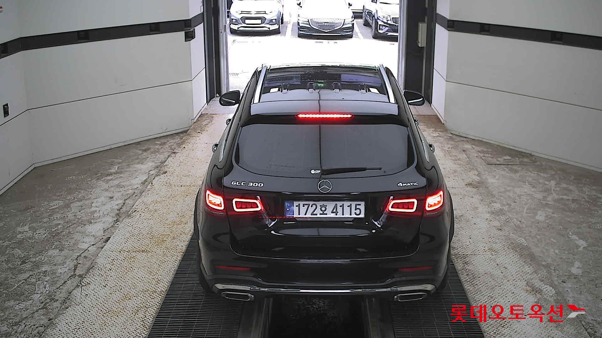 2022 - mercedes-benz glc300