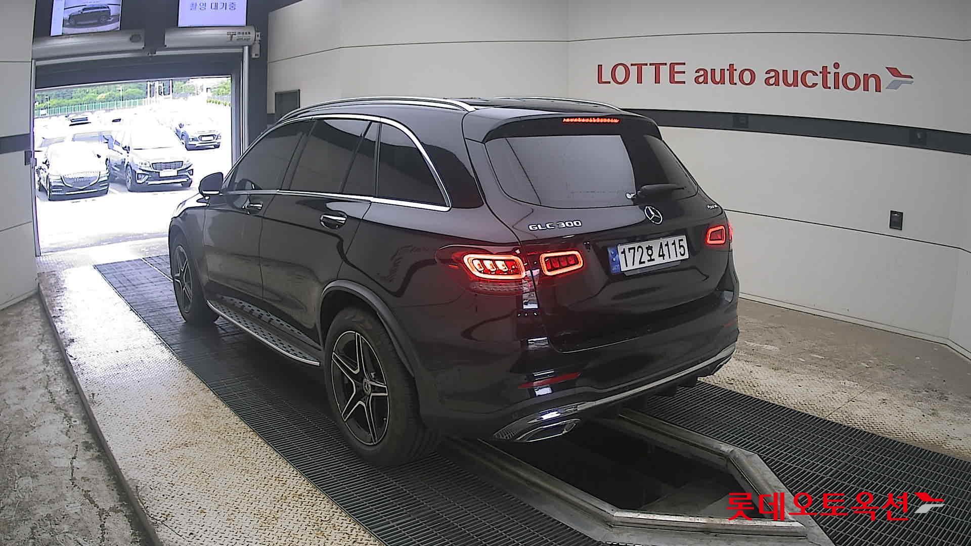2022 - mercedes-benz glc300