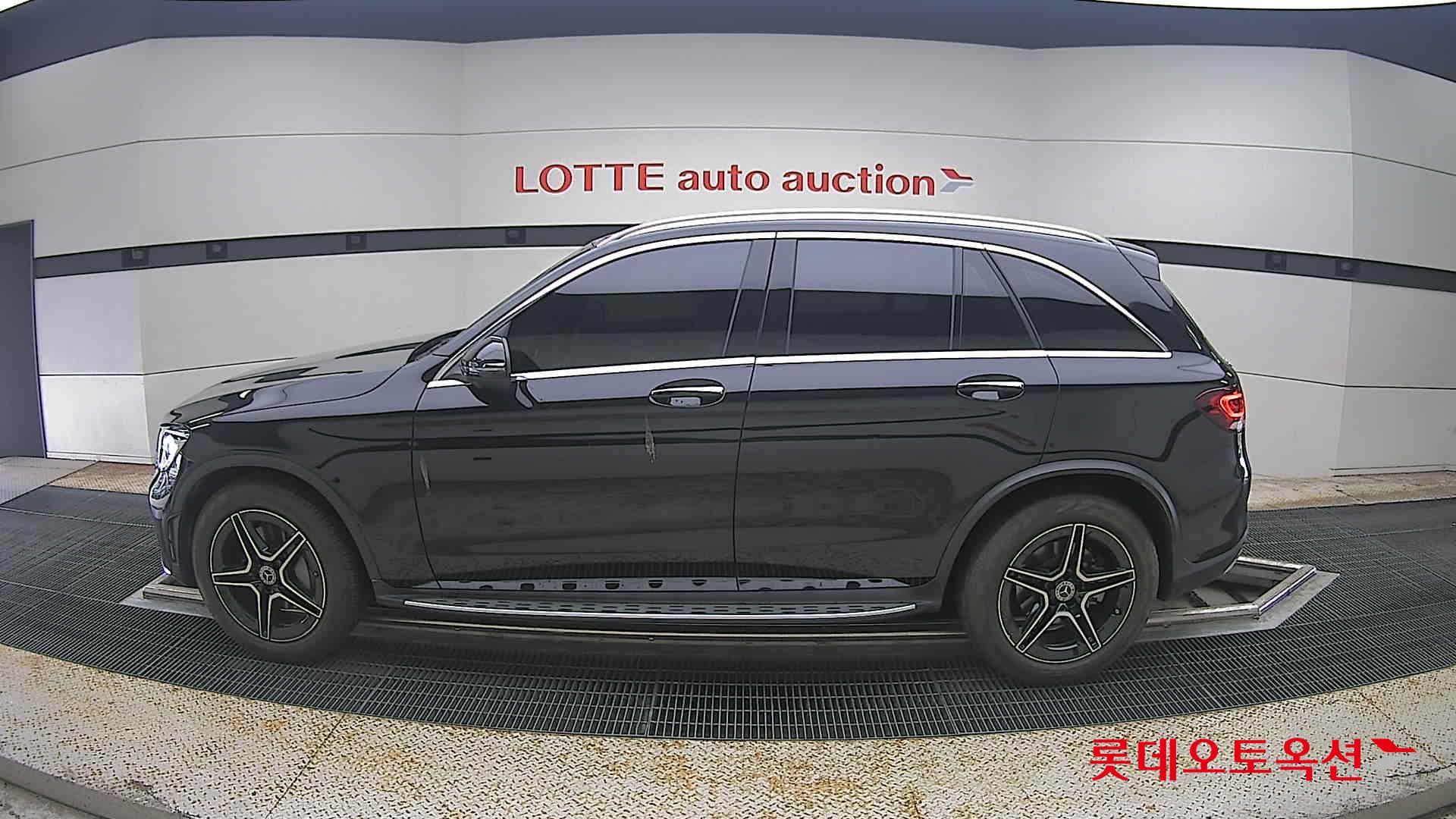 2022 - mercedes-benz glc300