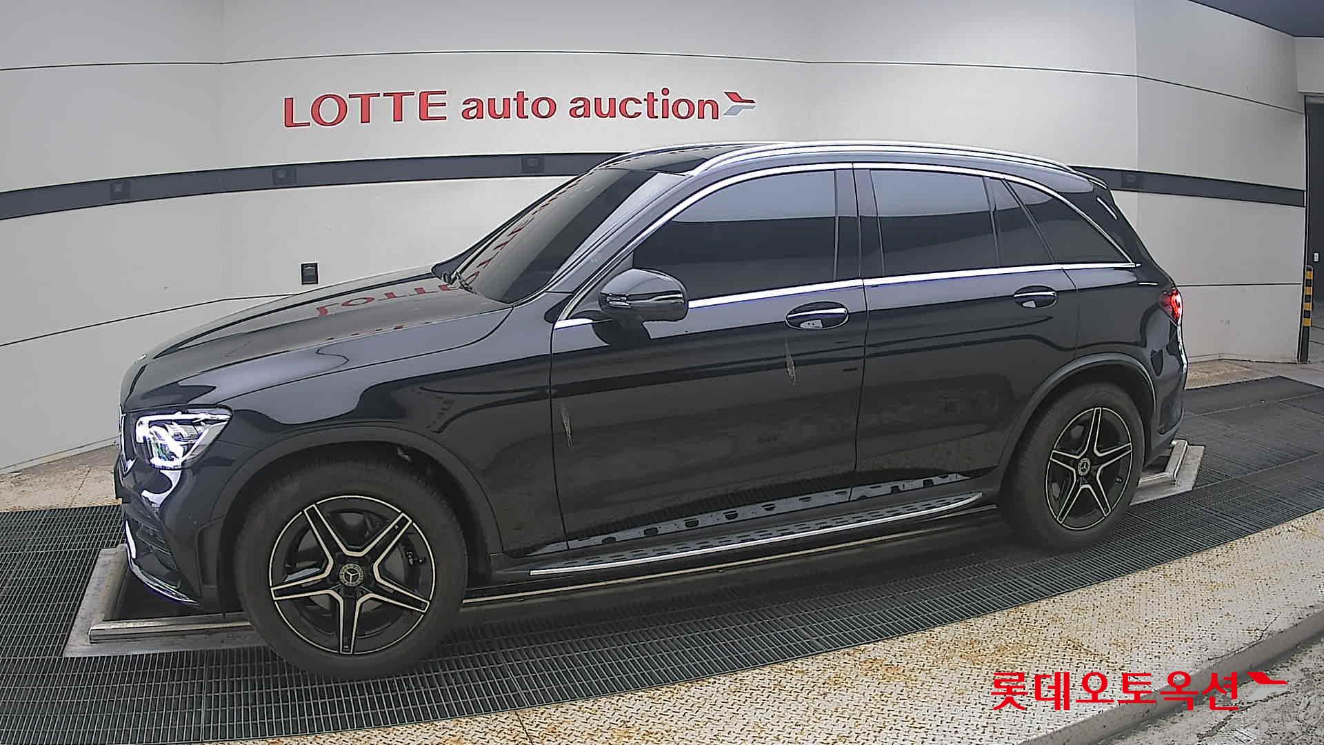 2022 - mercedes-benz glc300