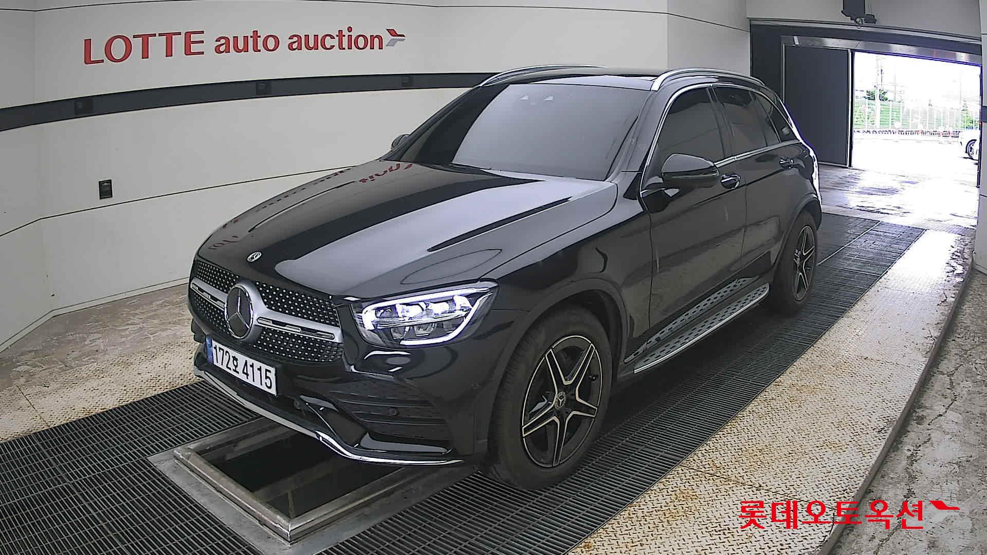 2022 - mercedes-benz glc300