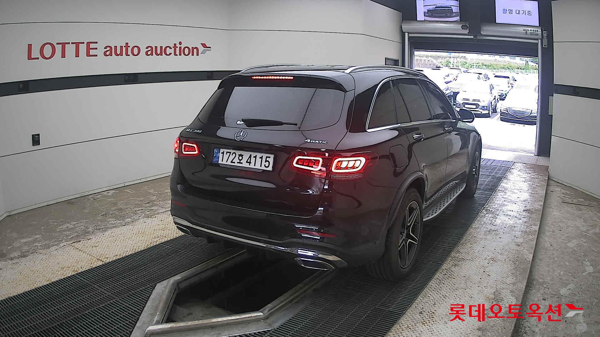 2022 - mercedes-benz glc300