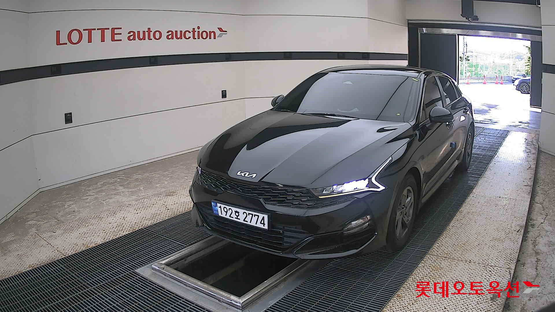 2022 - kia k5