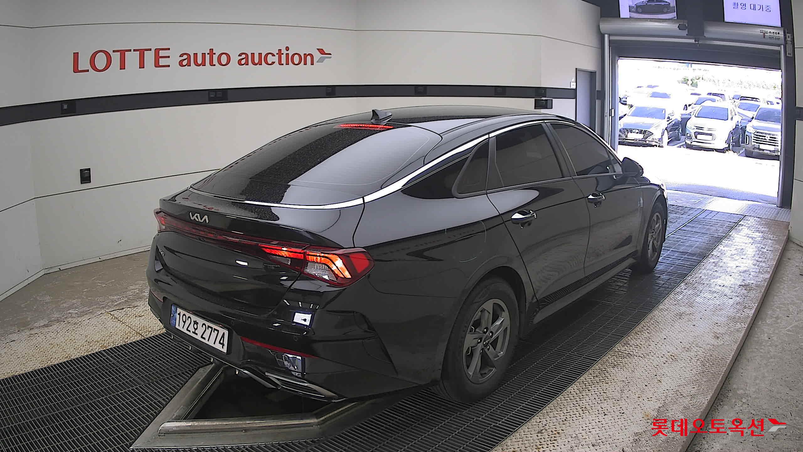 2022 - kia k5