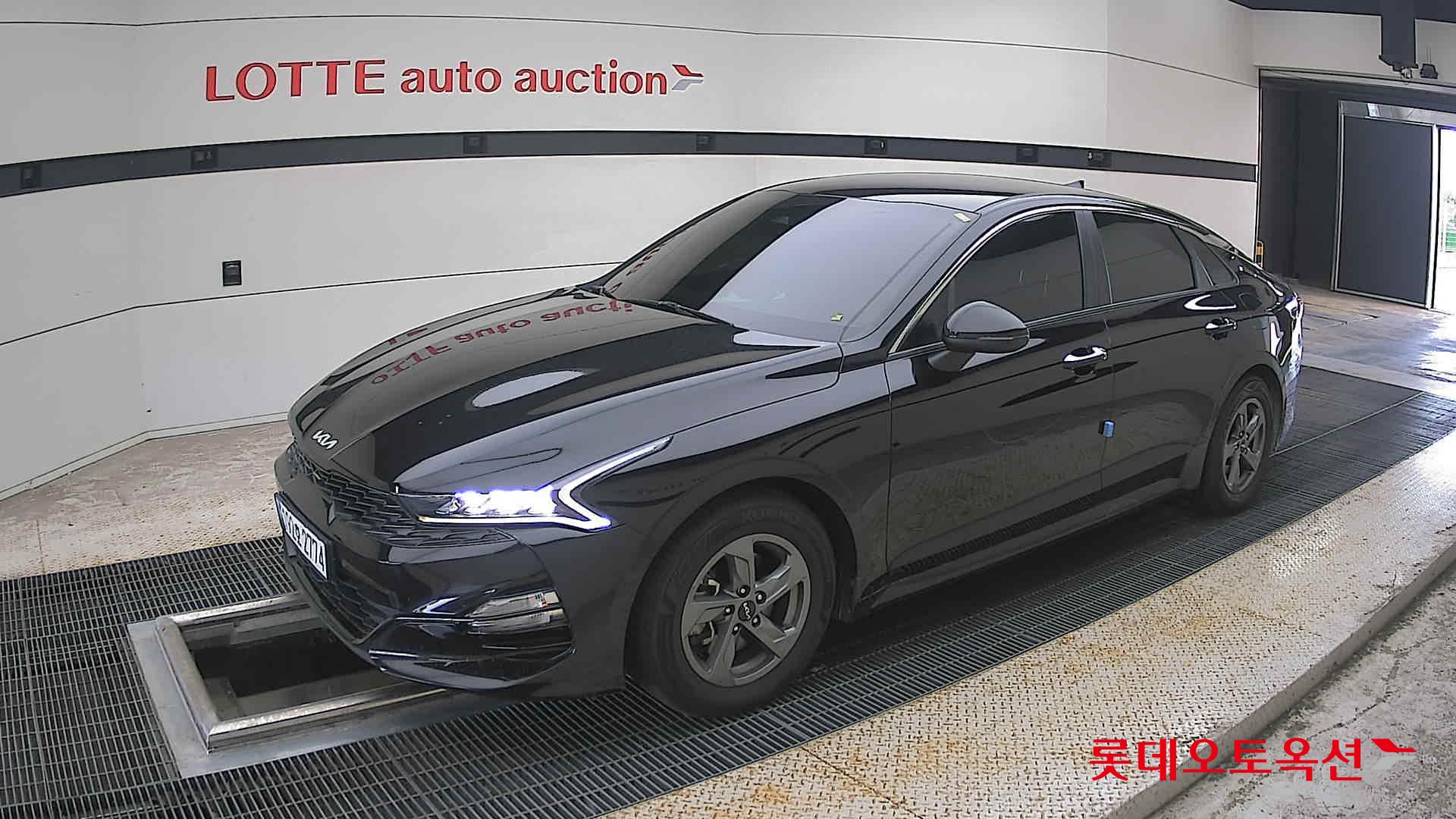 2022 - kia k5