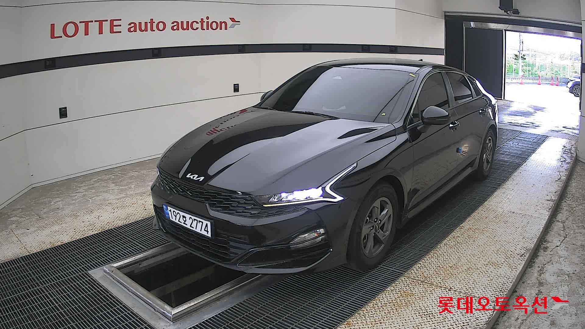 2022 - kia k5