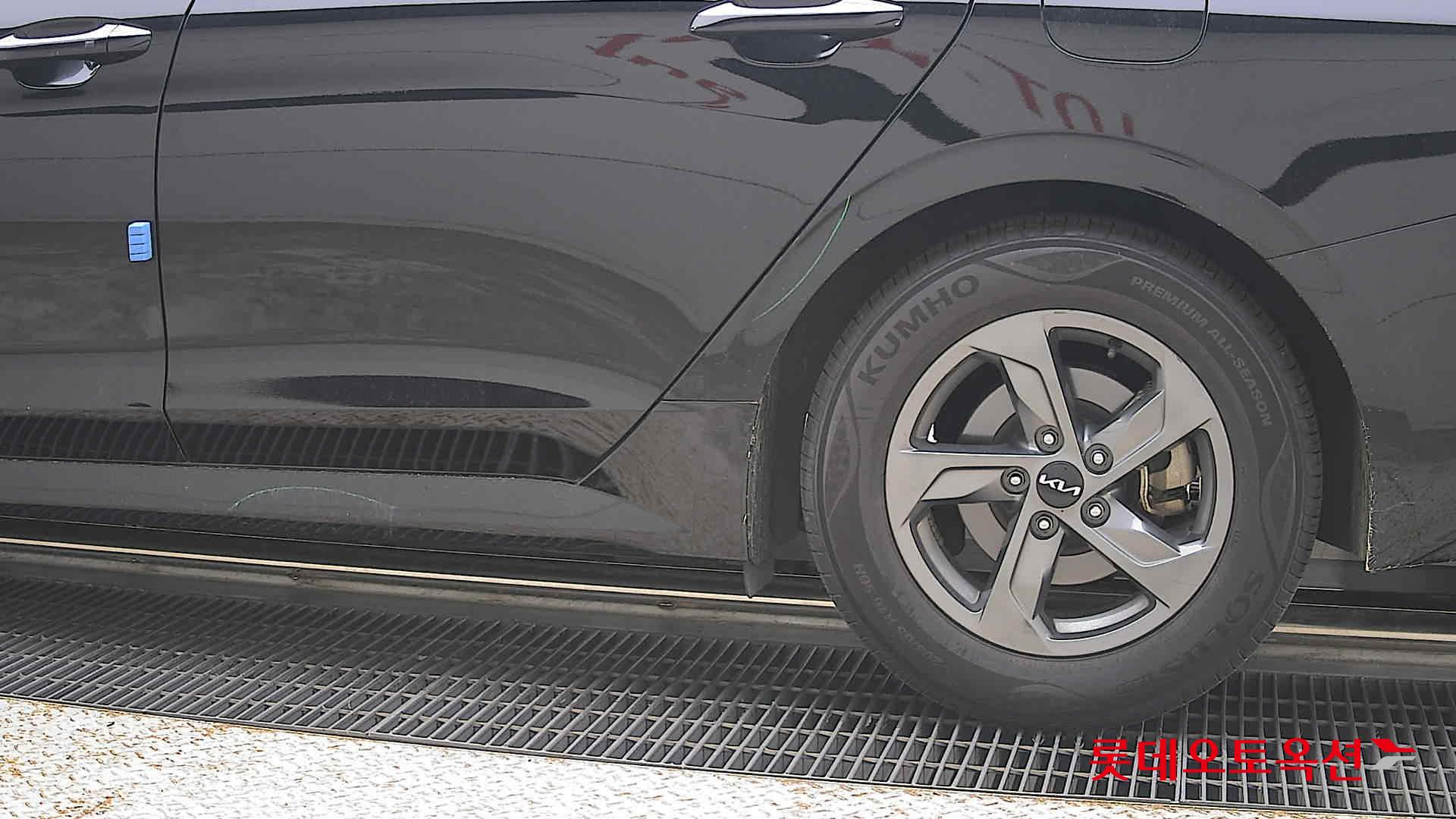 2022 - kia k5