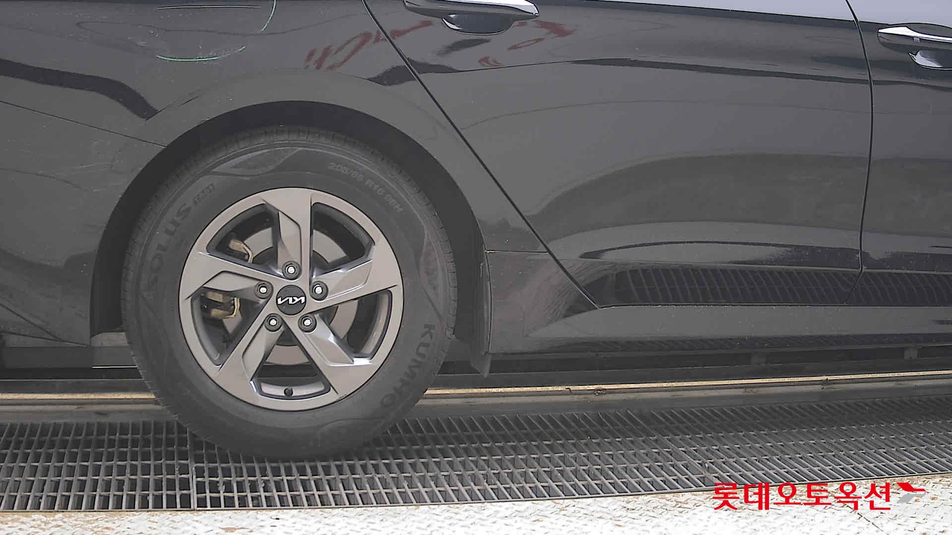 2022 - kia k5