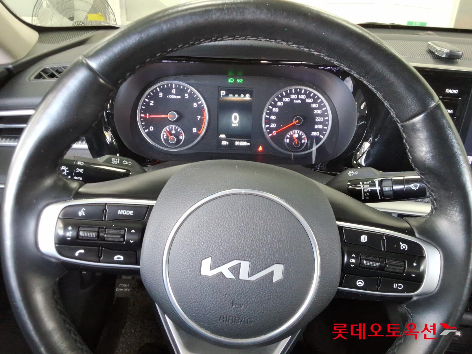 2022 - kia k5
