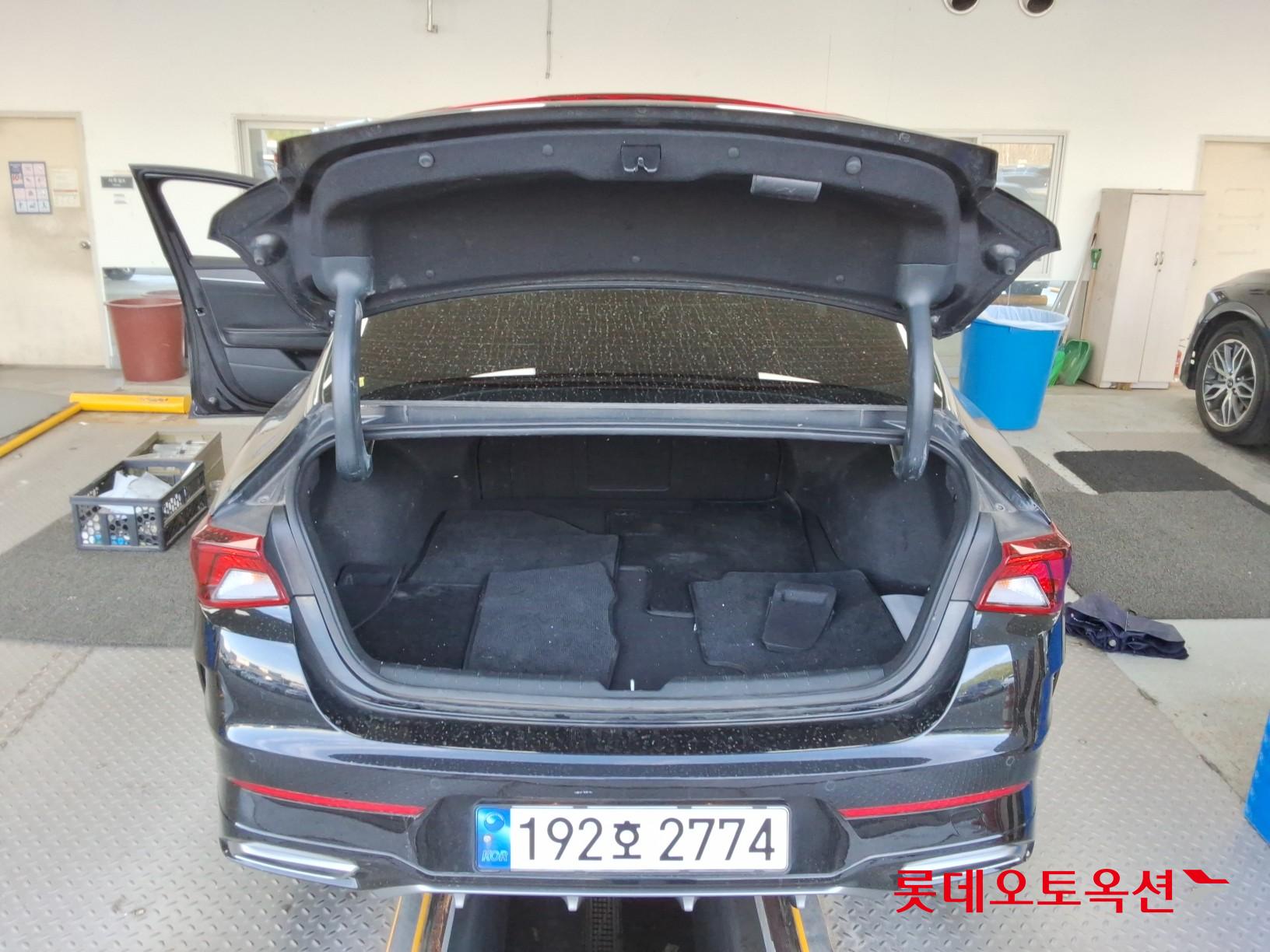 2022 - kia k5