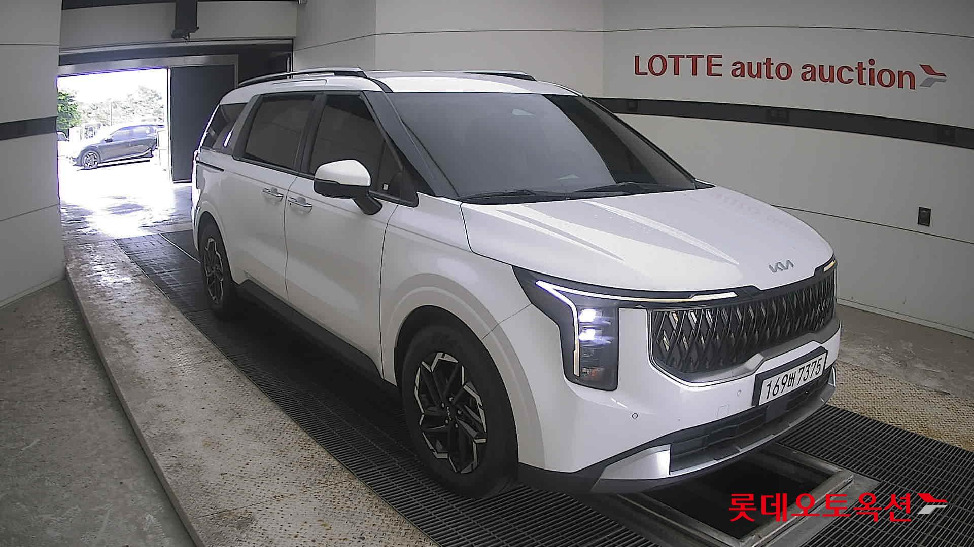 2024 - kia carnival