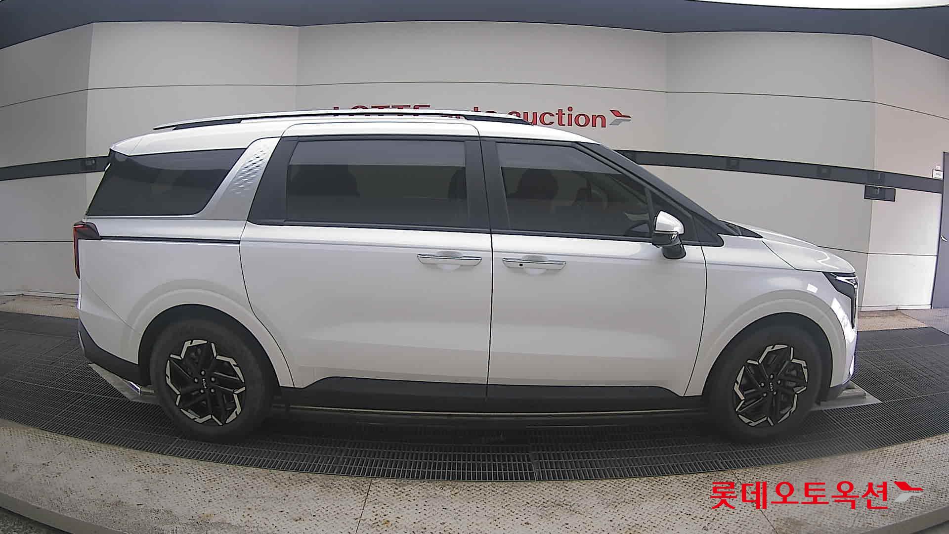 2024 - kia carnival