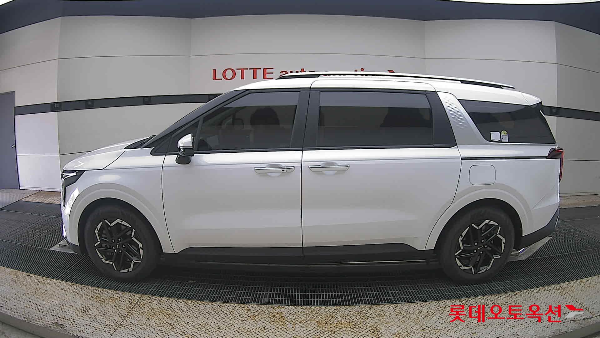 2024 - kia carnival