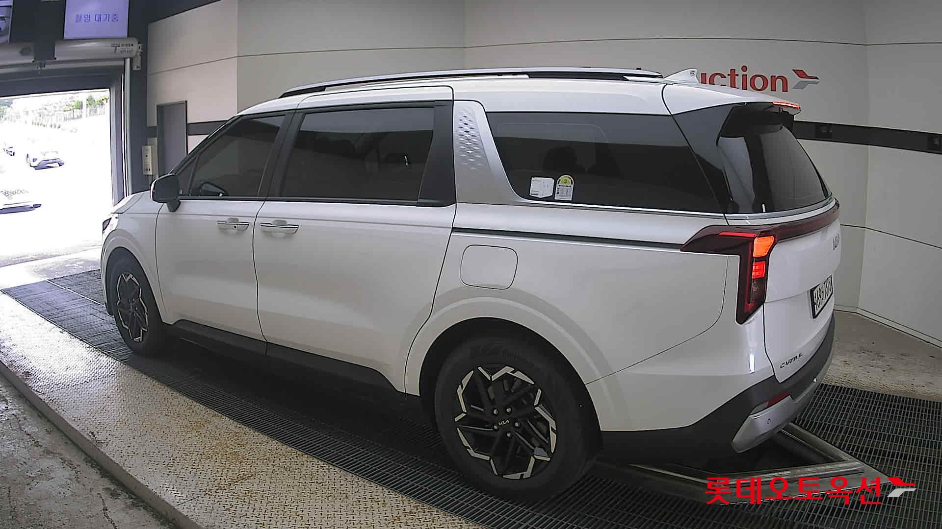 2024 - kia carnival