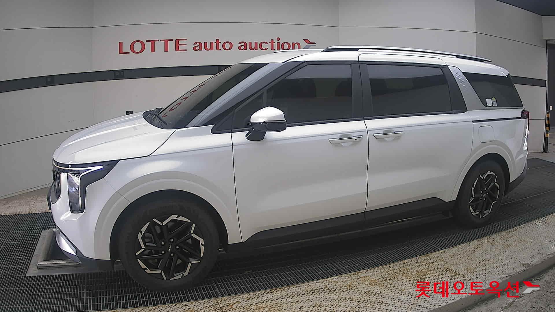 2024 - kia carnival