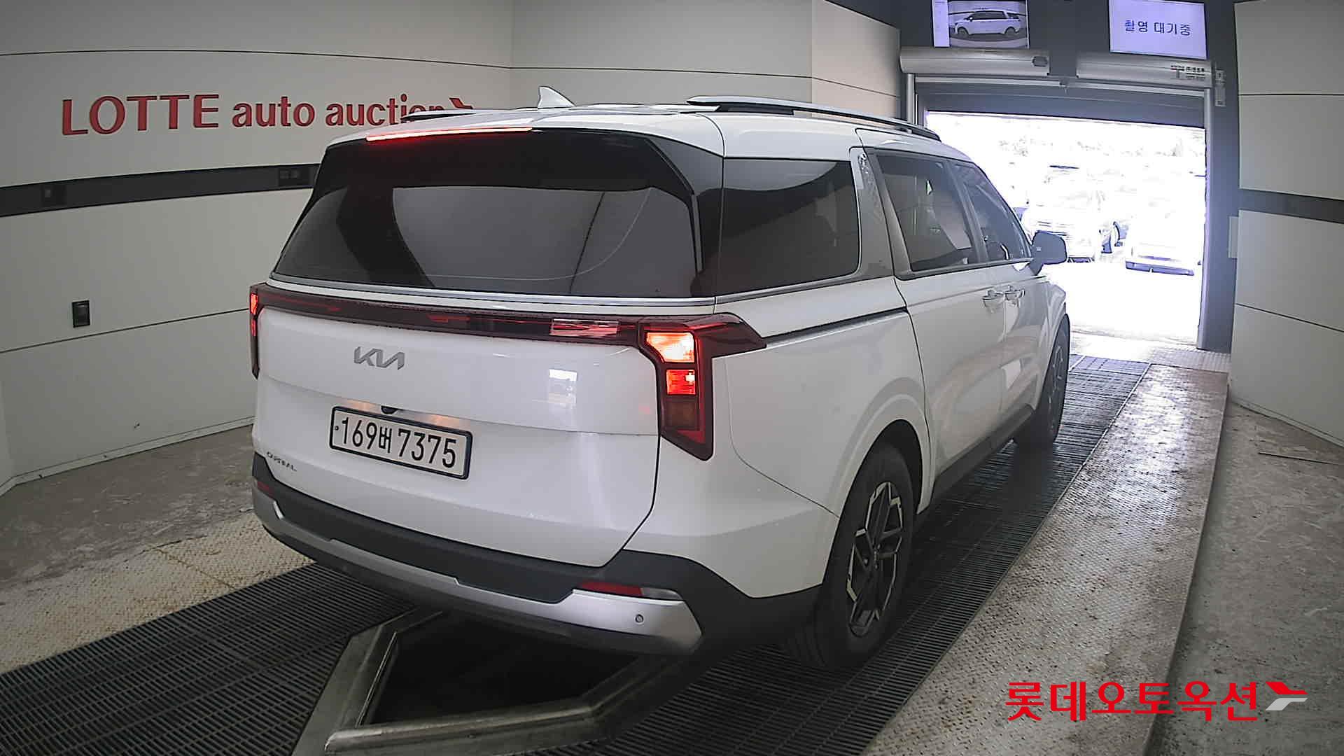 2024 - kia carnival