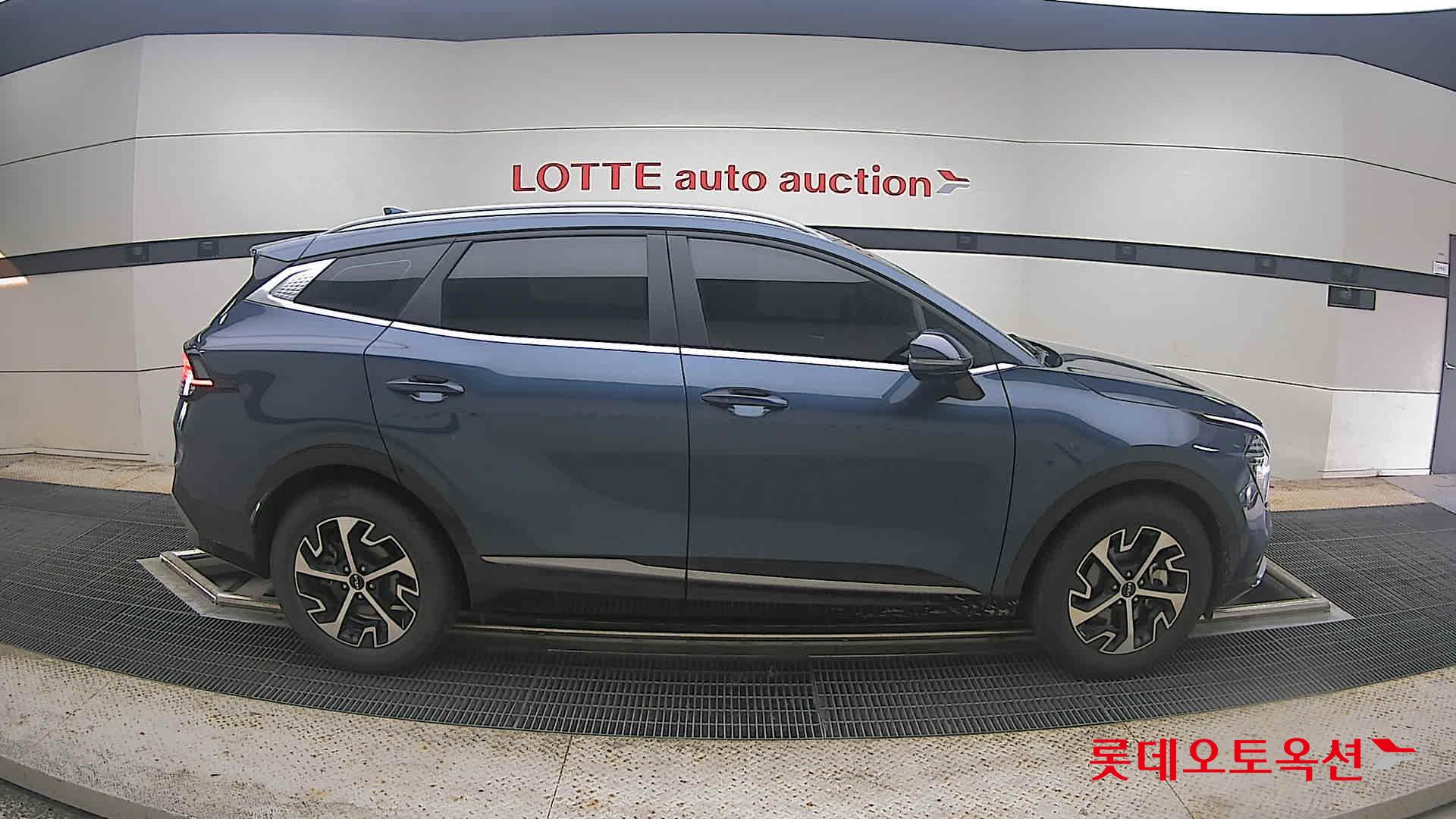 2023 - kia sportage