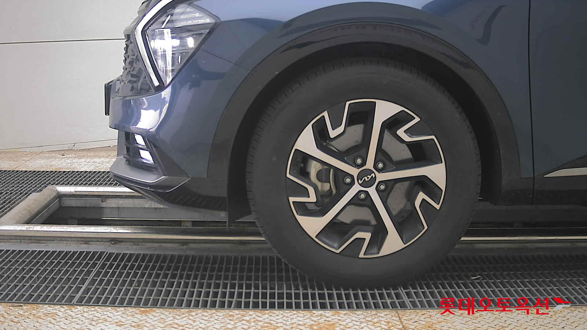 2023 - kia sportage