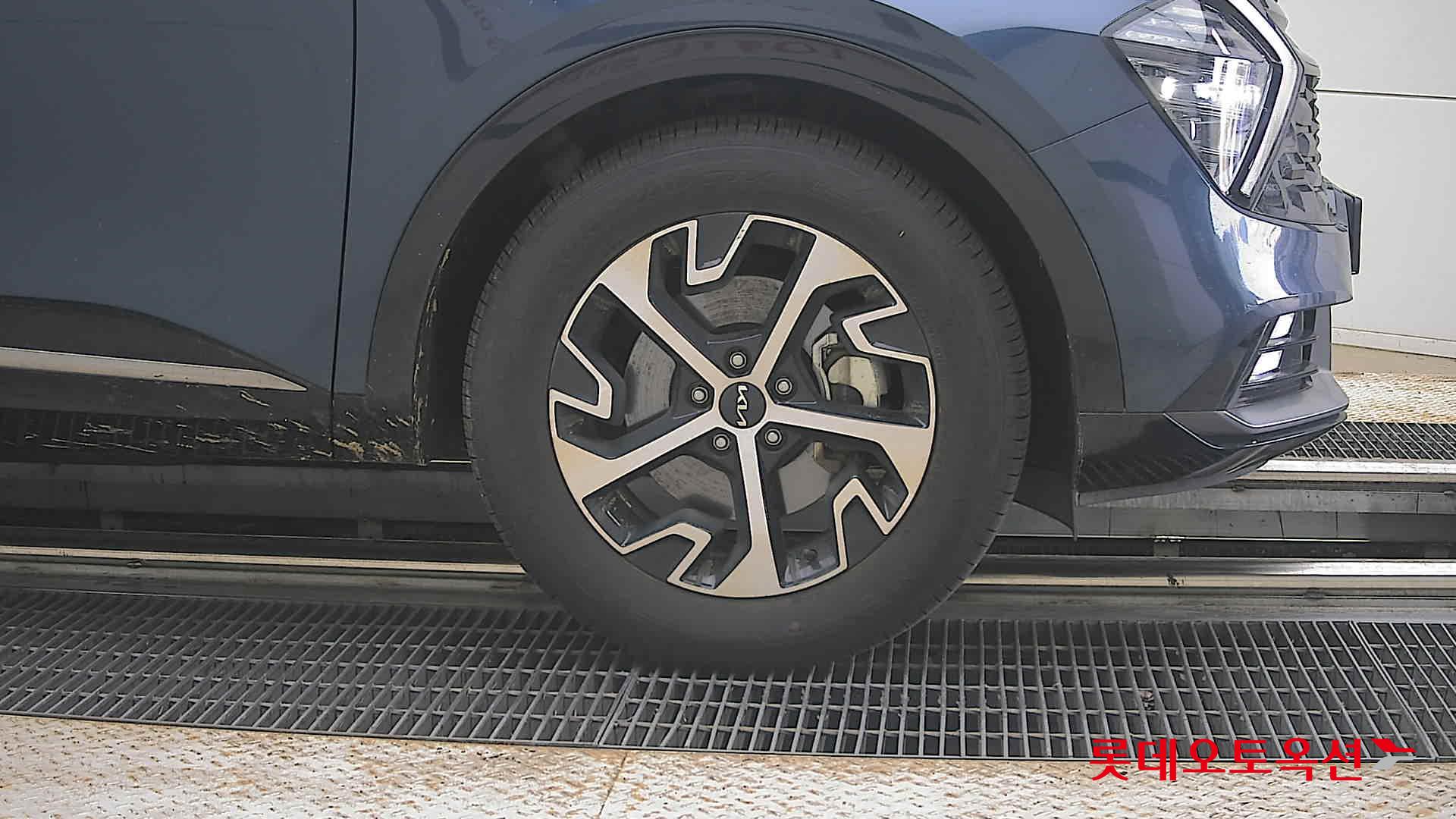 2023 - kia sportage