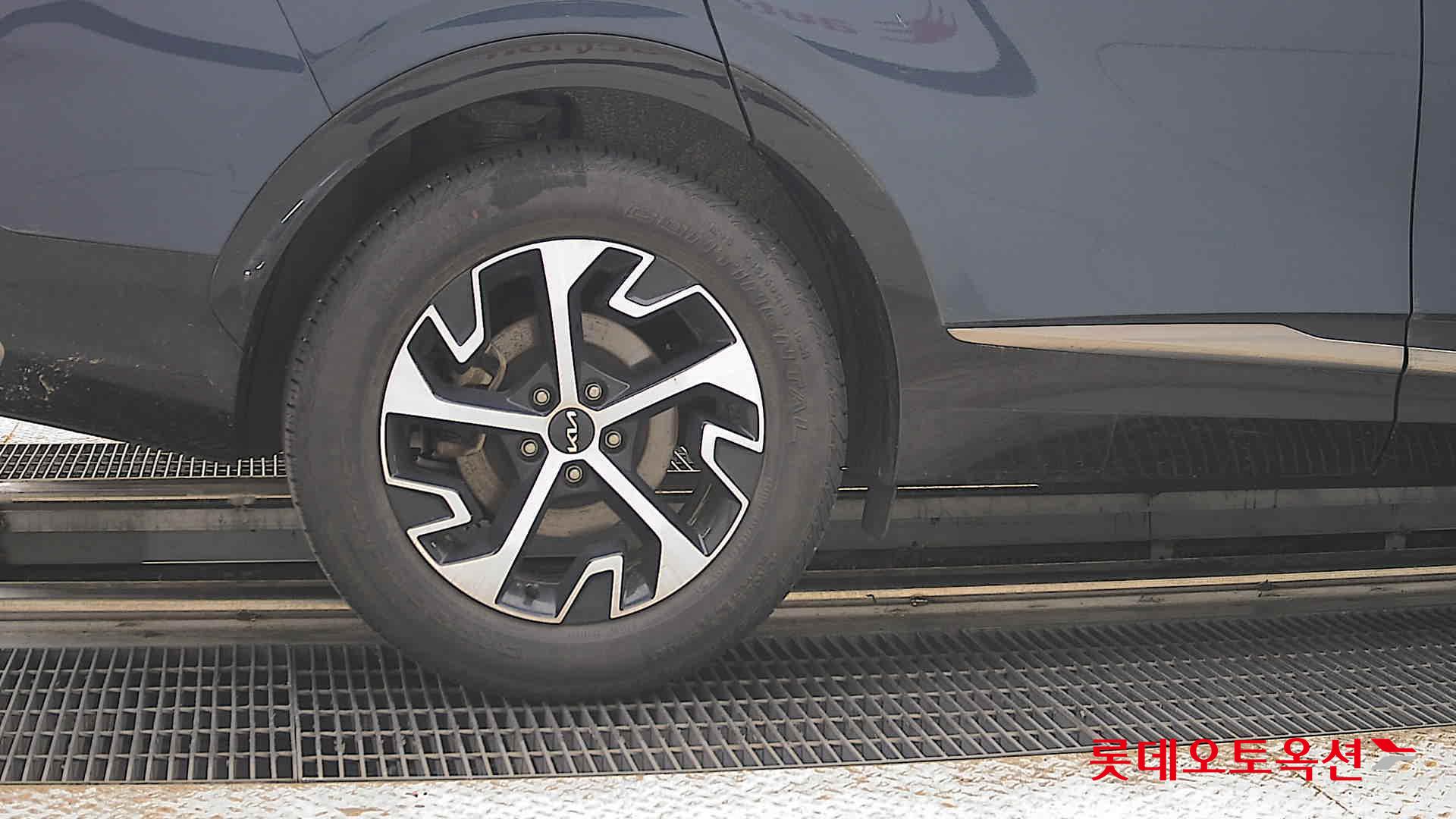 2023 - kia sportage