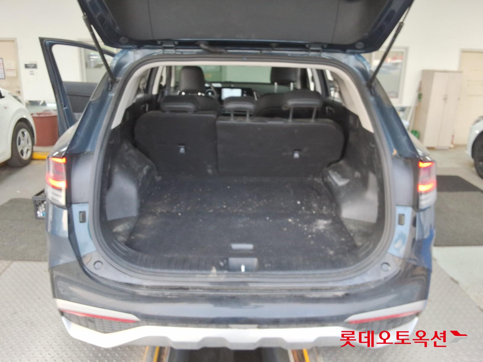 2023 - kia sportage