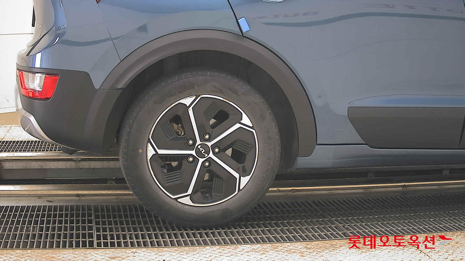 2022 - kia niro