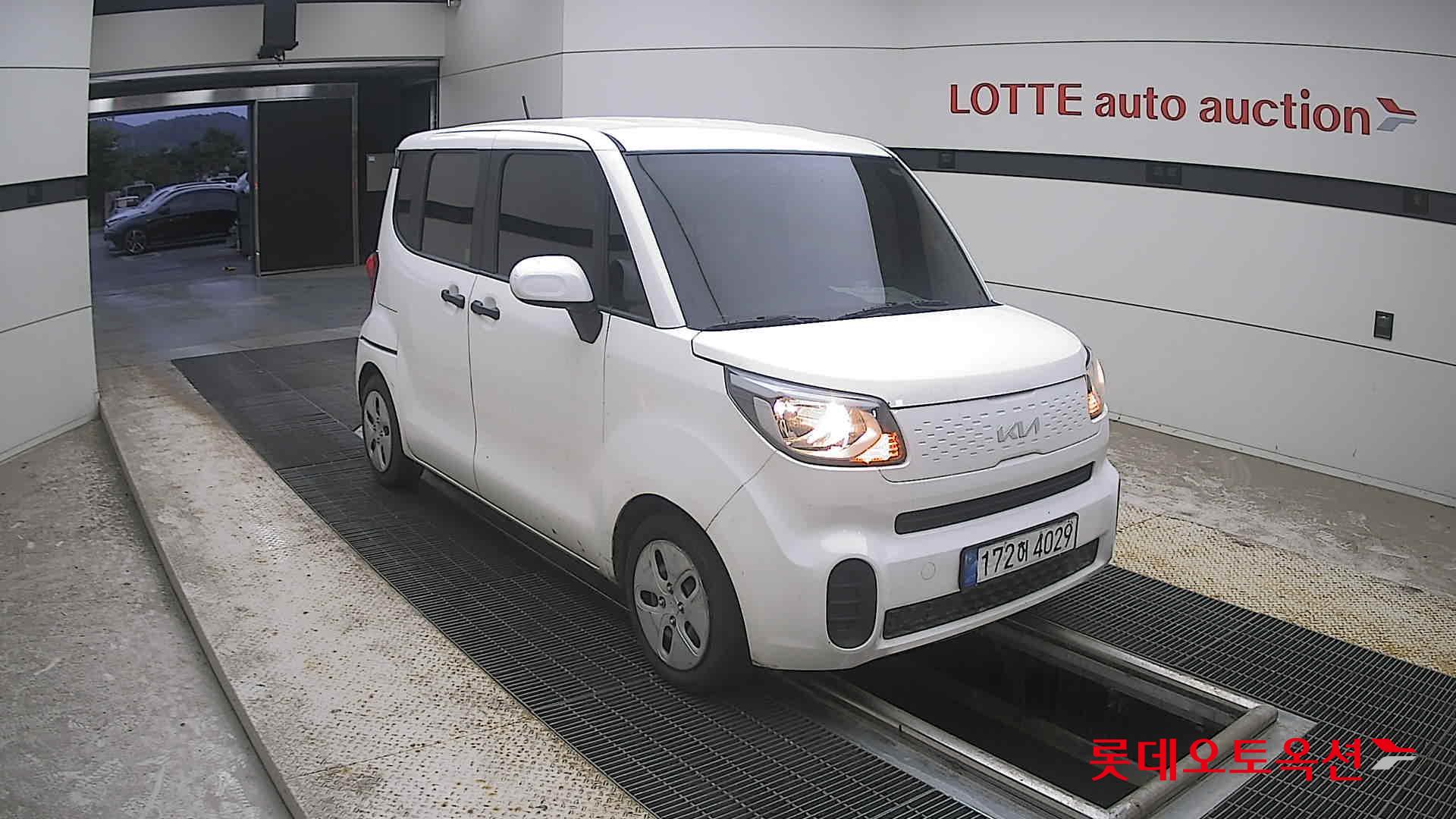 2022 - kia ray