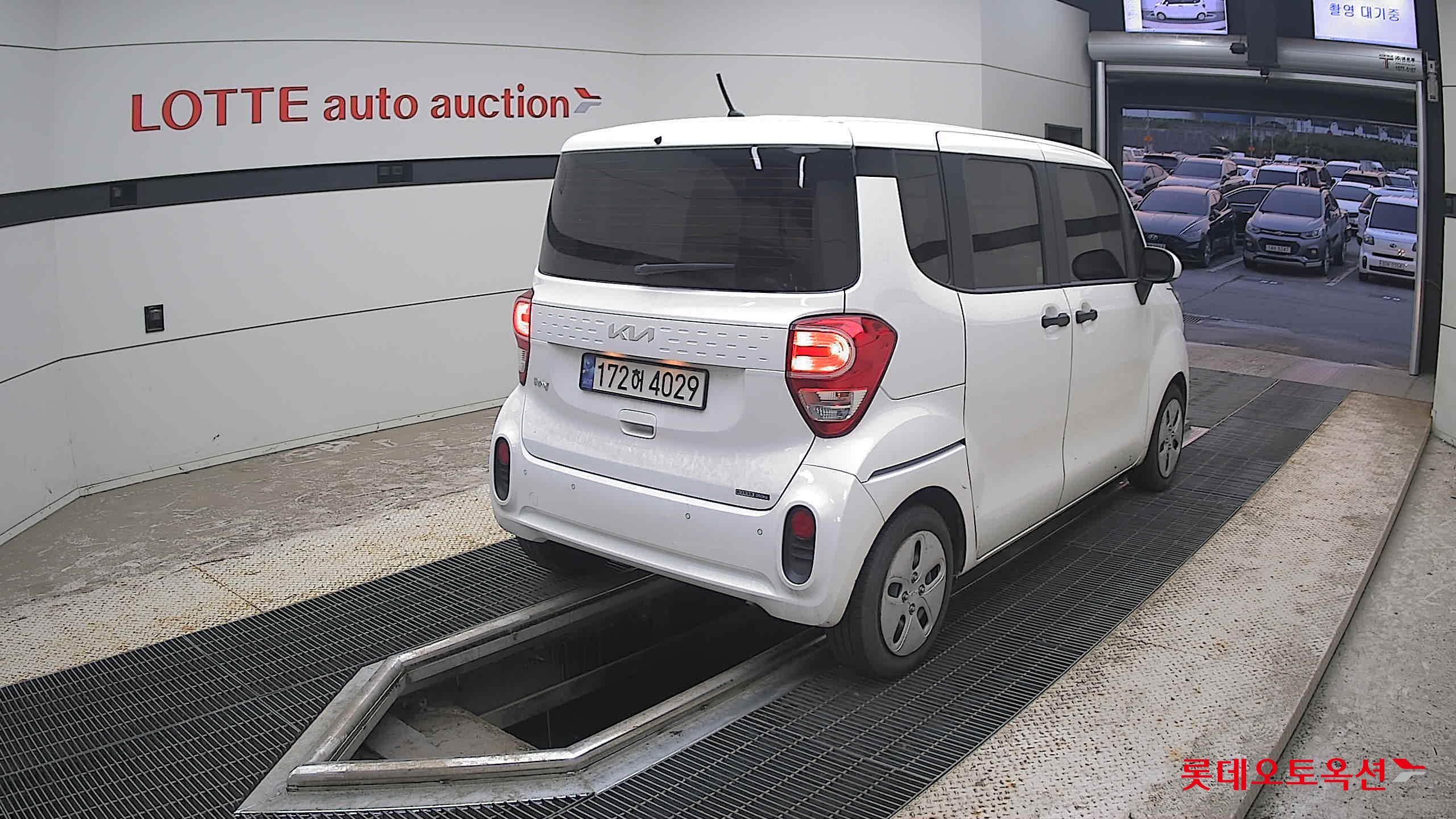 2022 - kia ray