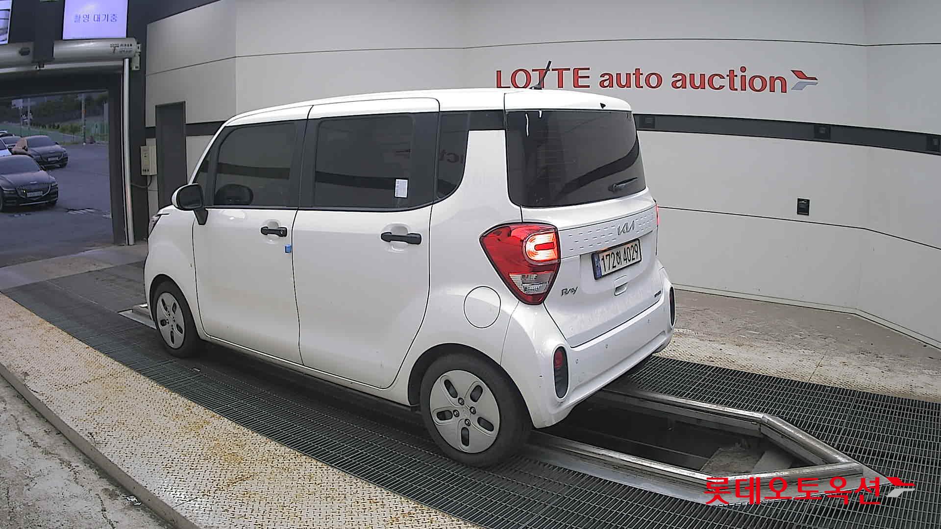 2022 - kia ray