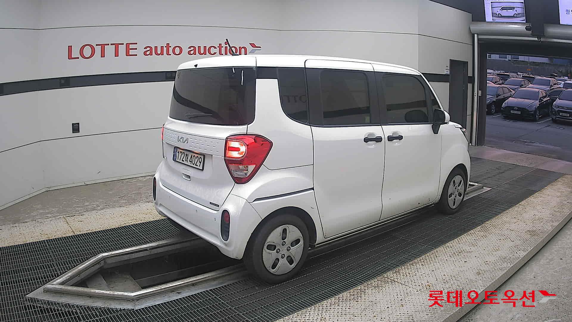 2022 - kia ray